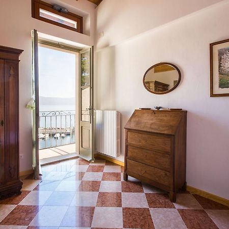 Le Camerine Apartment Water Front Toscolano Maderno Bagian luar foto