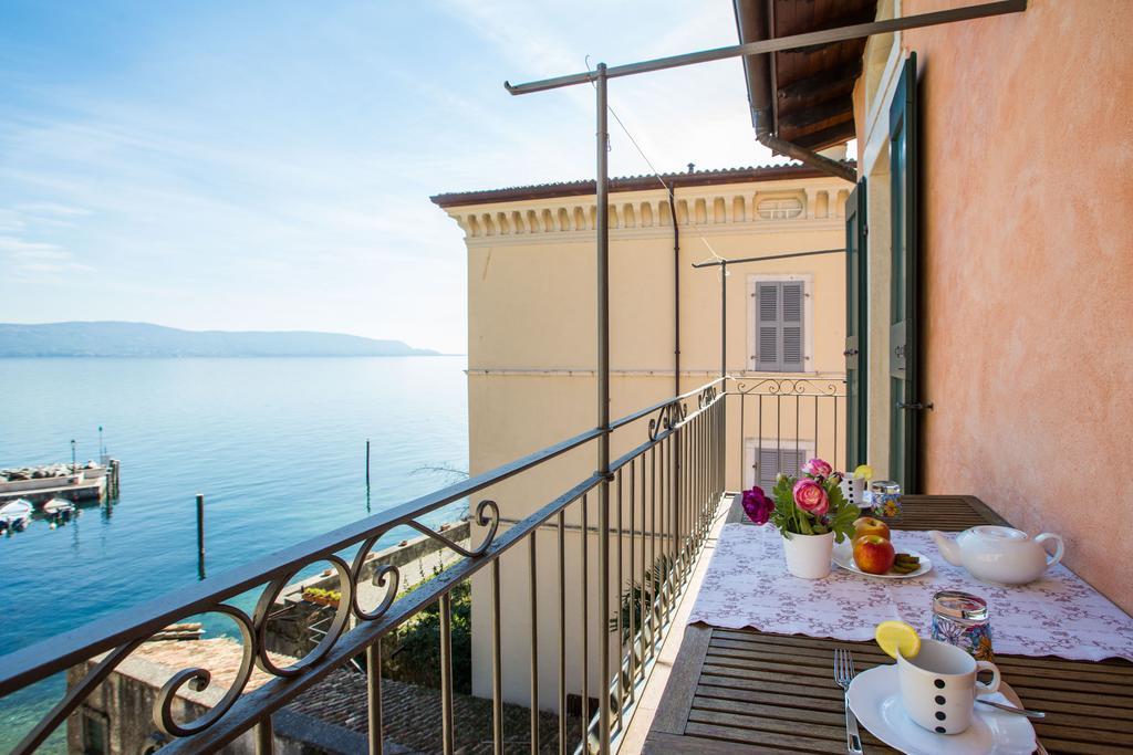 Le Camerine Apartment Water Front Toscolano Maderno Bagian luar foto