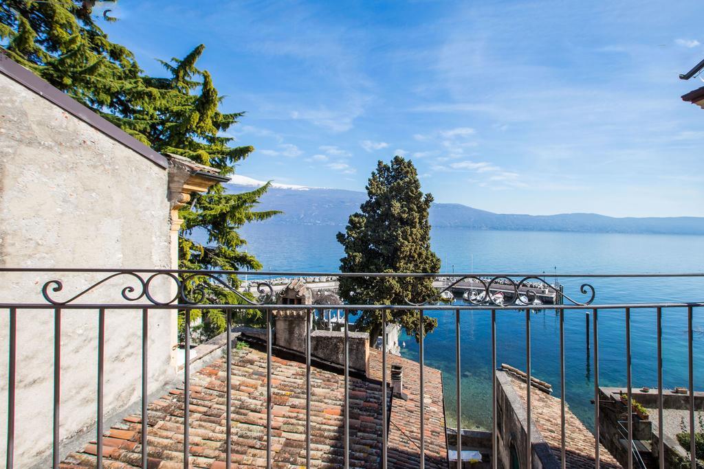 Le Camerine Apartment Water Front Toscolano Maderno Bagian luar foto