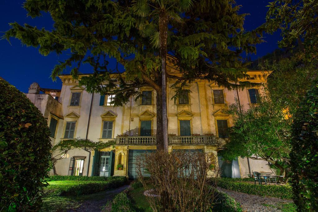 Le Camerine Apartment Water Front Toscolano Maderno Bagian luar foto