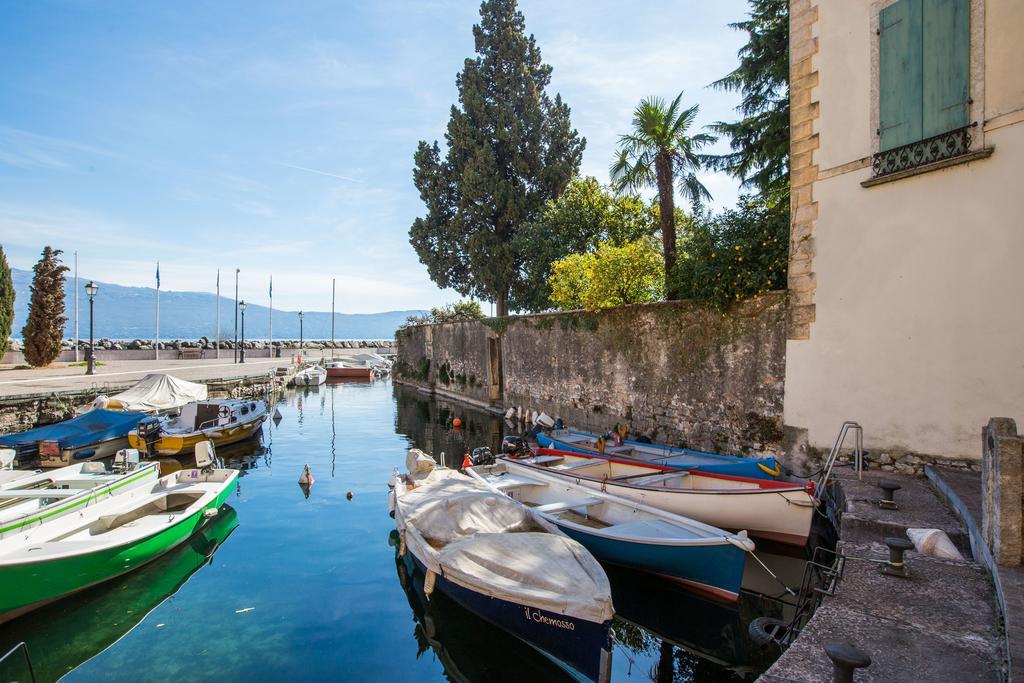 Le Camerine Apartment Water Front Toscolano Maderno Bagian luar foto